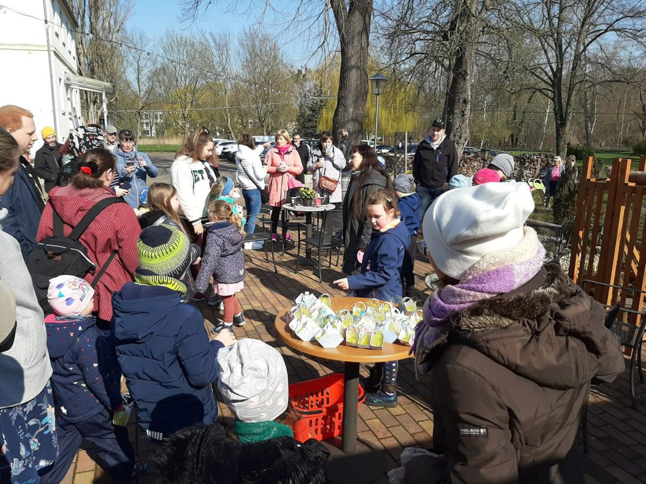 Ist möglicherweise ein Bild von 12 Personen